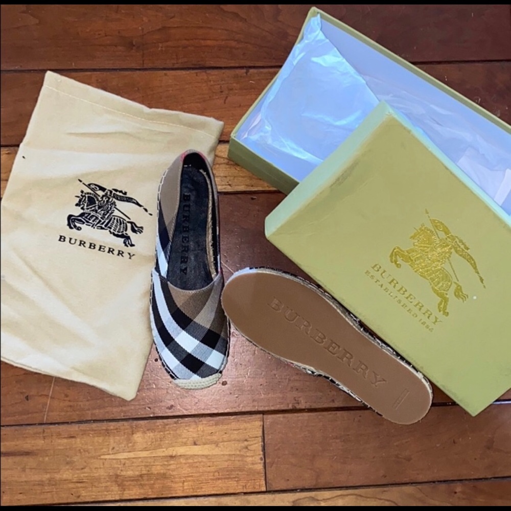 Burberry Espadrille New Never Worn Size 7